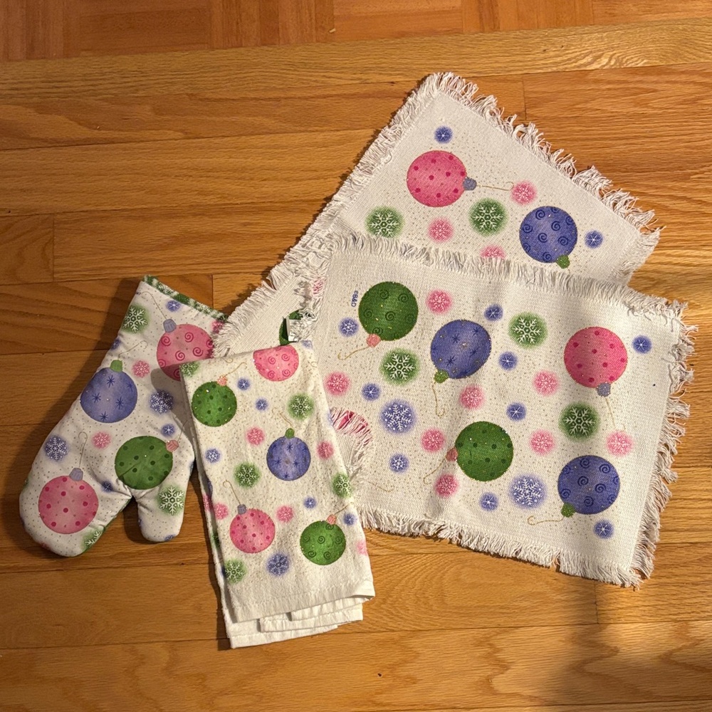 Colorful Polka Dot Kitchen Linen Set